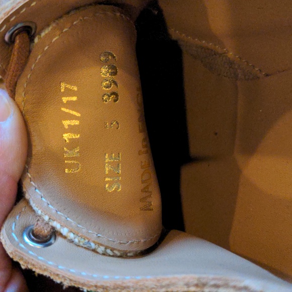 NWOT Dr. Martens 3989 - Picture 5 of 6